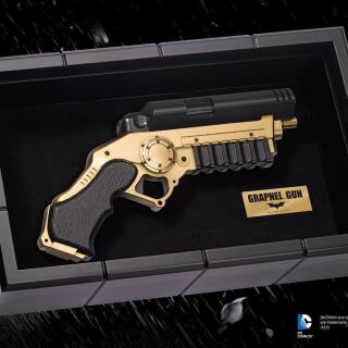 DC Batman - The Dark Knight - Grapnel Gun 1/1 Replica (30cm)